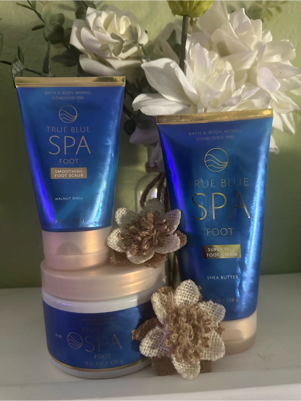 Bath & Body Works True Blue Spa Foot Soak , Scrub  & Foot cream (3) Pc Set